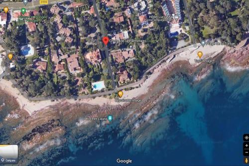 Nearby attraction, Studio jardin Piscine climatisatisation acces plage near Boulouris Sur Mer Train Station (Saint-Raphaël)