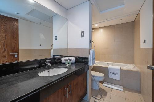 Spacious Studio in Downtown I 8 Boulevard Walk - image 5