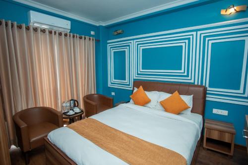 Double Room with Lake View image 9
