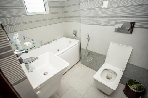 Deluxe Double Room with Bath image 6