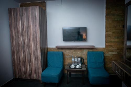 Deluxe Double Room with Bath image 2