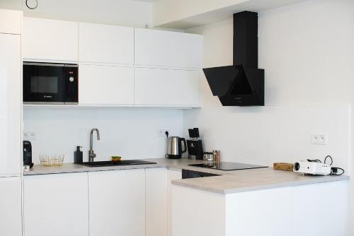 Holešovice Delight: Modern Comfort with a Twist in Prague 7, Prague (photo 5)