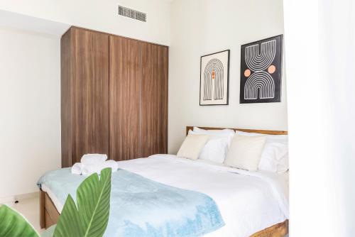 VayK - Brand New One Bedroom With Canal View - main image