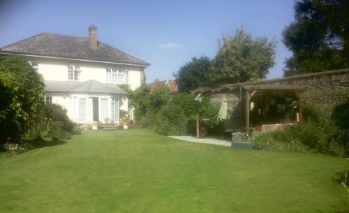 Silver Lodge Guest House in Mildenhall