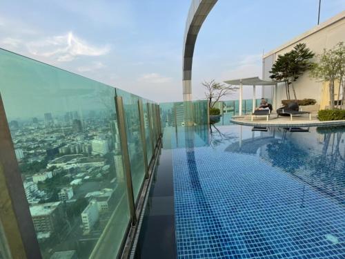 Super View Condo Near MRT