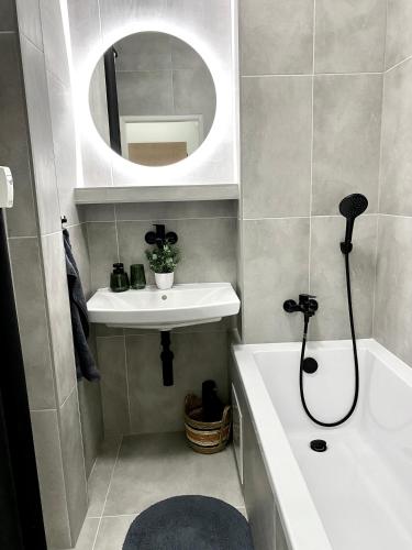 James Dean apartment - next to Nivy Bus station & Mall (Free parking on the weekend), Bratislava (Foto 7)