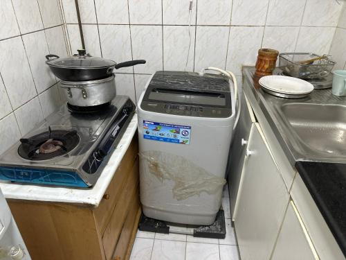 Room available in one bedroom appartment Room available in one bedroom appartment