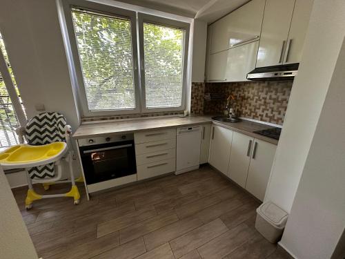 65m2 Apartment, 3 Rooms Skopje, Karpos, Skopje (photo 5)