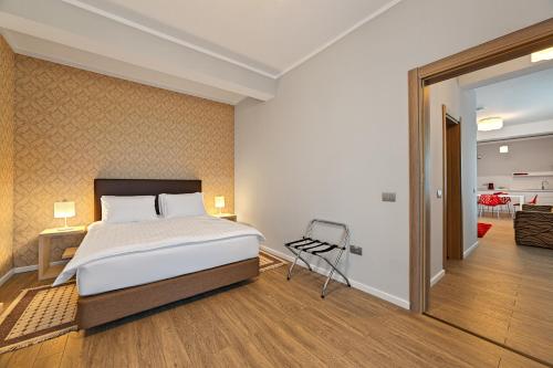 Tomis Garden Aparthotel - image 12