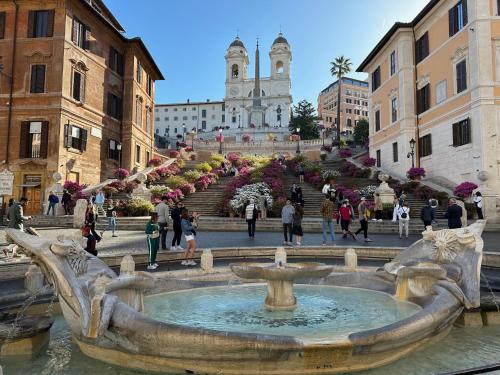 Crispi 2enty at Spanish Steps, Rom