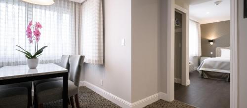 Woodcrest Hotel image 29