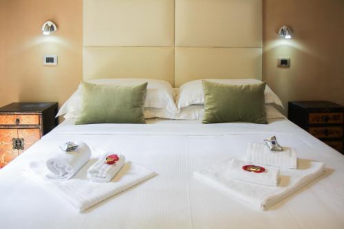 Navona First Rooms - image 12