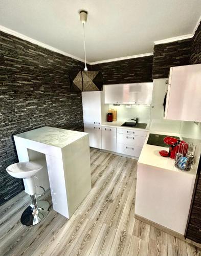 Apartmánik v tichom nádvorí - free parking, Bratislava (fotografie 8)