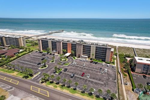 Panoramic Oceanview Condo