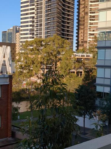 Shared Bright and Cozy Room in Parramatta CBD - close to everything