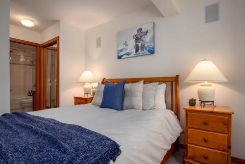 Two-Bedroom Townhouse image 10
