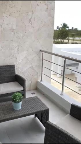 Apartamento amueblado en club de playa Nueva Romana in La Caña