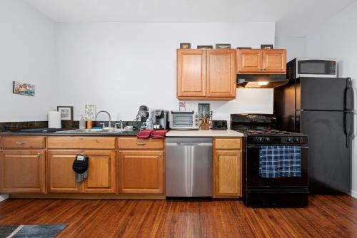 virtuve, Cozy 1 bdr/1br near downtown in Rosemont (CA)