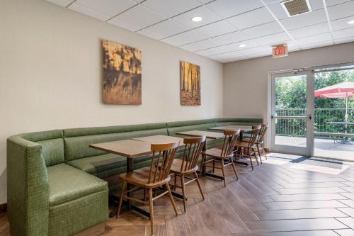 Fairfield Inn & Suites Cherokee - image 7