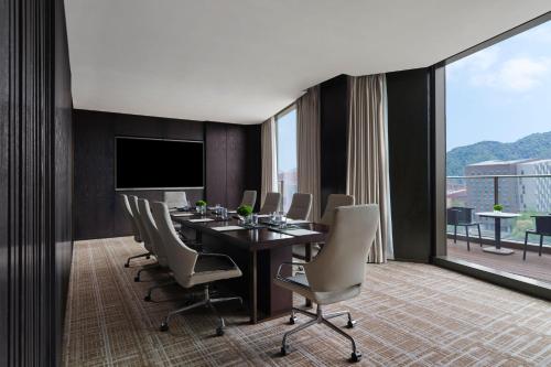 酒吧/高級酒吧, 廣州白雲國際會議中心越秀萬豪酒店 (Guangzhou Marriott Hotel Baiyun) in 白雲區