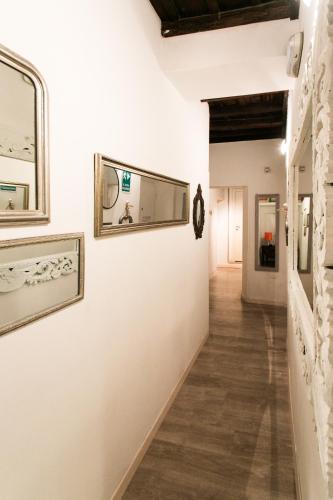 Navona First Rooms - image 10