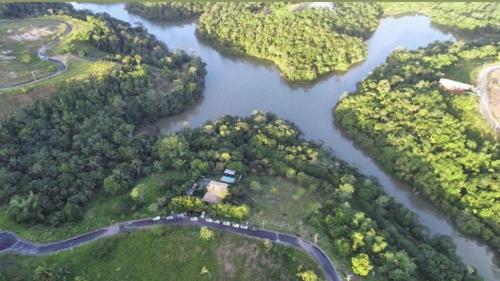 Casa na Fazenda Real 1ª Etapa, beira lago