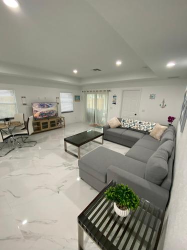 Mango Tree House in Lake Worth, USA