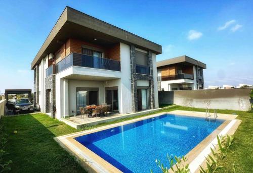 Modern Luxury Villa
