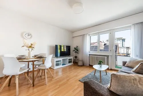 SOHO 9 !Gratis Parken, Free Parking! in Kreuzlingen, Schweiz