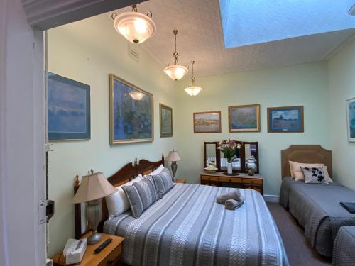 The Brookton in Wandering