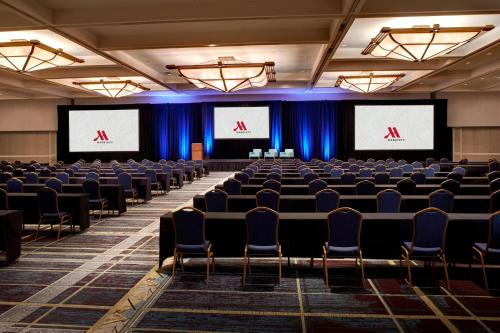 Detroit Marriott at the Renaissance Center