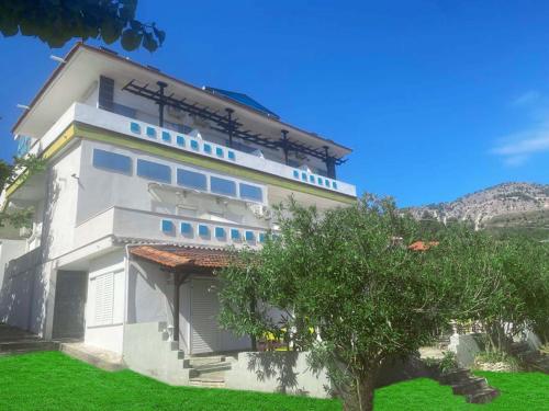 Exterior view, Blue Bay Beach Hotel in Thassos