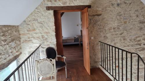Belle Maison dans corps de ferme - logement Gabriel in อูรี