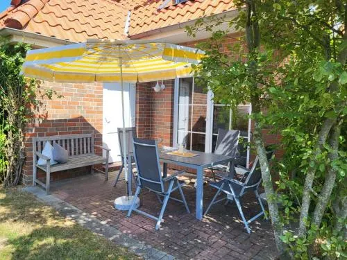 Haus Lüttje Huus in Krummhörn, Deutschland