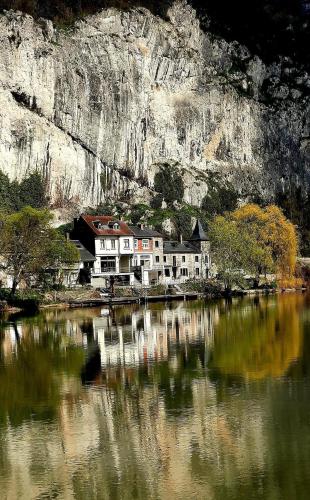 Pieds dans l'eau Private Wellness Bordure de Meuse