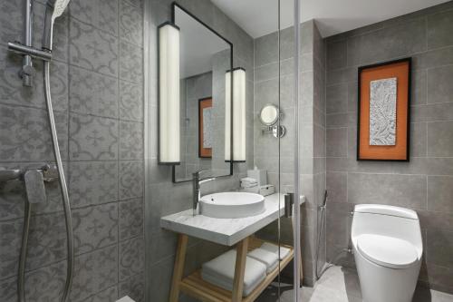 Deluxe, Guest room, 2 Double, Balcony image 8