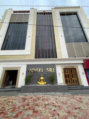 HOTEL SRI.