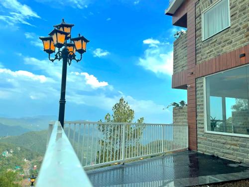 Hotel Wood Stock Luxury - A Boutique Property - Penthouse - Open Air Restaurant & Terrace