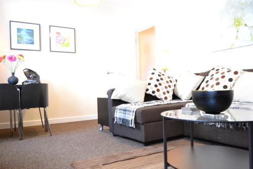 Ilford Central Luxury Apartments - image 11