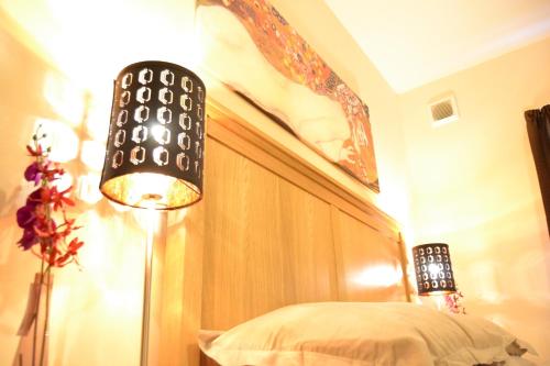 Ilford Central Luxury Apartments - image 9