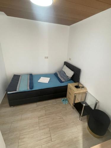 Kleine aber feies Zimmer in Falkenberg, Deutschland