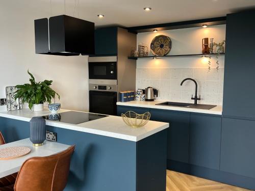 кухня, Loudoun Mains Luxury Lodges in Н'ювмілнс