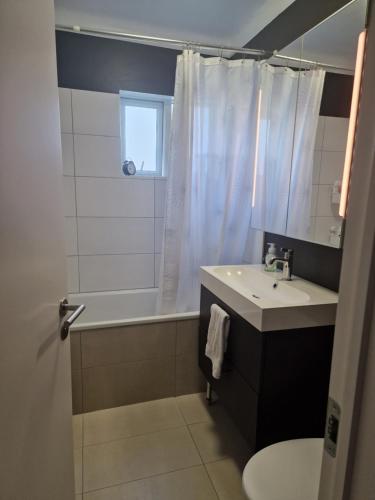 Sól - S12 Guesthouse, Keflavík (photo 9)