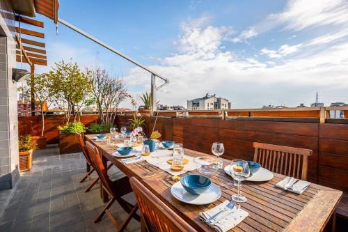 Luxury Penthouse - Sauna, Garage, Office, Terrace