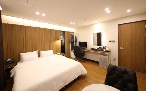 Brown Dot Hotel Sinan