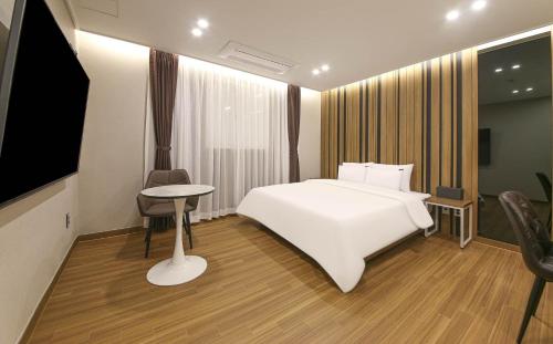 Brown Dot Hotel Sinan