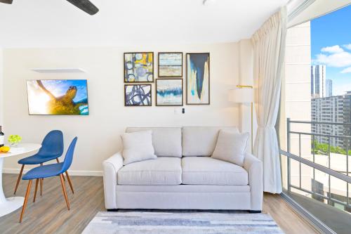 Newly Renovated Ilikai Marina Studio - Near Beach! - Tap to explore photos