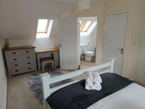 B&B Bicester - 3 bedroom townhouse near Bicester Village - Bed and Breakfast Bicester