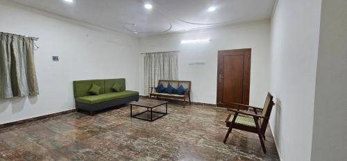 SAIBALA HOMESTAY - AC 3 BHK NEAR AlRPORT