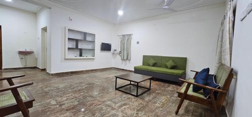 SAIBALA HOMESTAY - AC 3 BHK NEAR AlRPORT